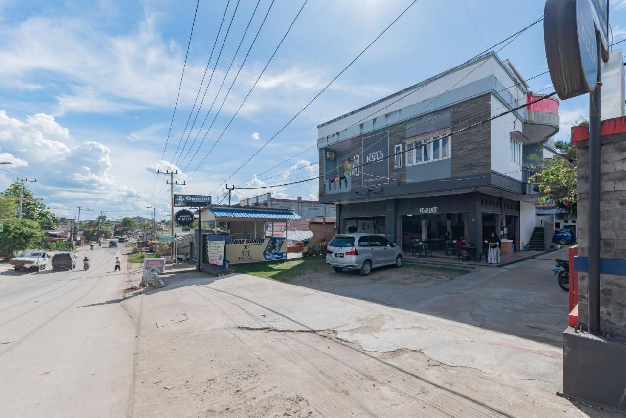 Hotel Reddoorz Near Gor Sempaja Samarinda Exterior foto